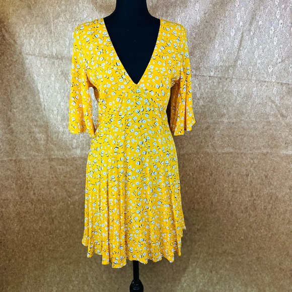 Minkpink - Summer Daisy Tea Dress. Size Small. NWT - Picture 4 of 7